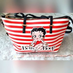 Georgeous betty boop purse